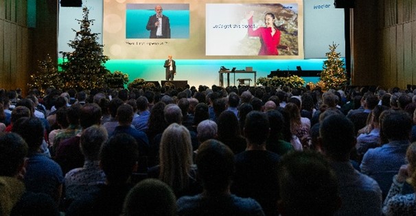 Together with the company’s employees, CEO Markus Heinz looked back on a successful and memorable year.